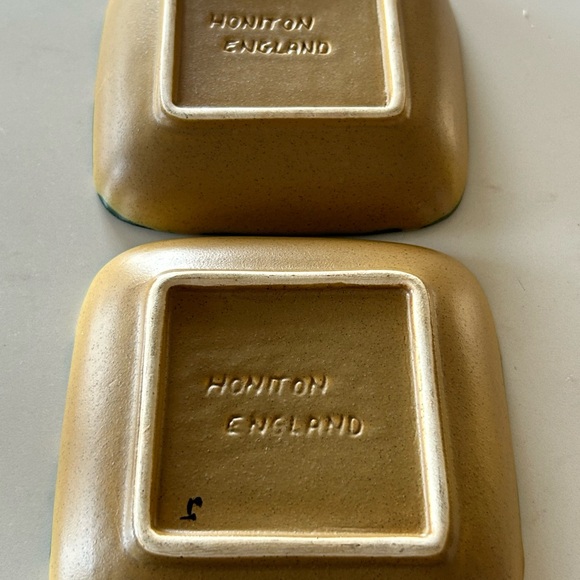 Vintage Set Honiton England Ceramic Dishes hand-painted  Image of Owl 4 x 4 in - Picture 3 of 5